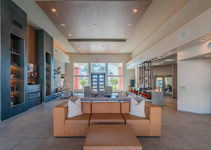 Westgate Area Balcony Pool Gym Parking Wd Glendale