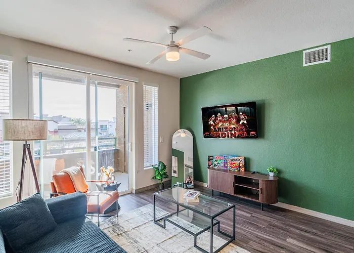 Westgate Area Balcony Pool Gym Parking Wd Apartment *