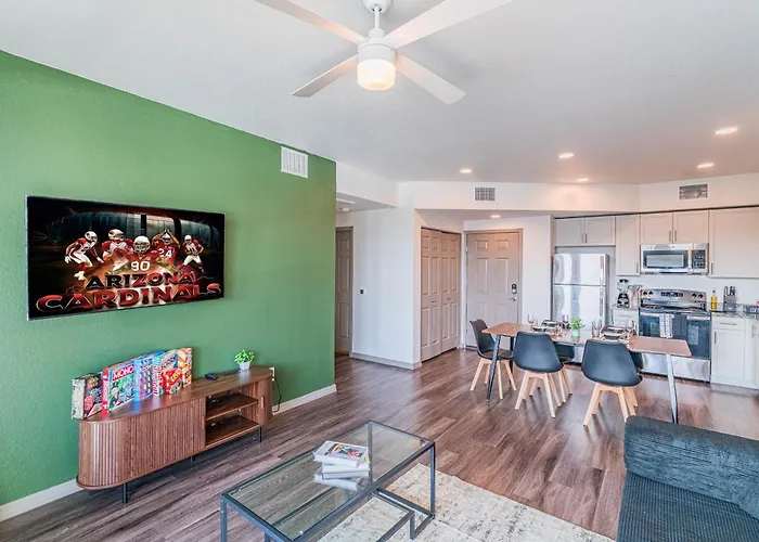 Apartment Westgate Area Balcony Pool Gym Parking Wd *