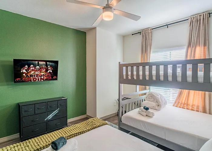 Westgate Area Balcony Pool Gym Parking Wd